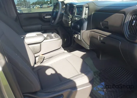 2024 Chevrolet Silverado 1500 2Wd Short Bed Custom z USA, uszkodzony, nr VIN 1GCPABEK2RZ233503